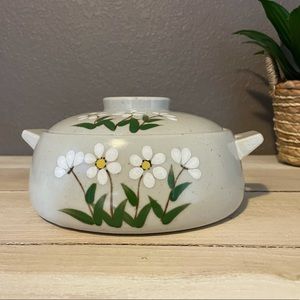 VTG Stoneware With Daisies